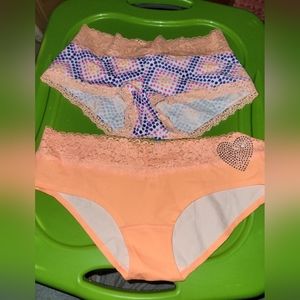 NWT 2 pair of VS panties Large